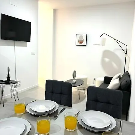 Apartment Plaza De Toros ! *